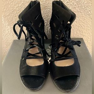 Vince Camuto VC-TRESSA black true suede shoe